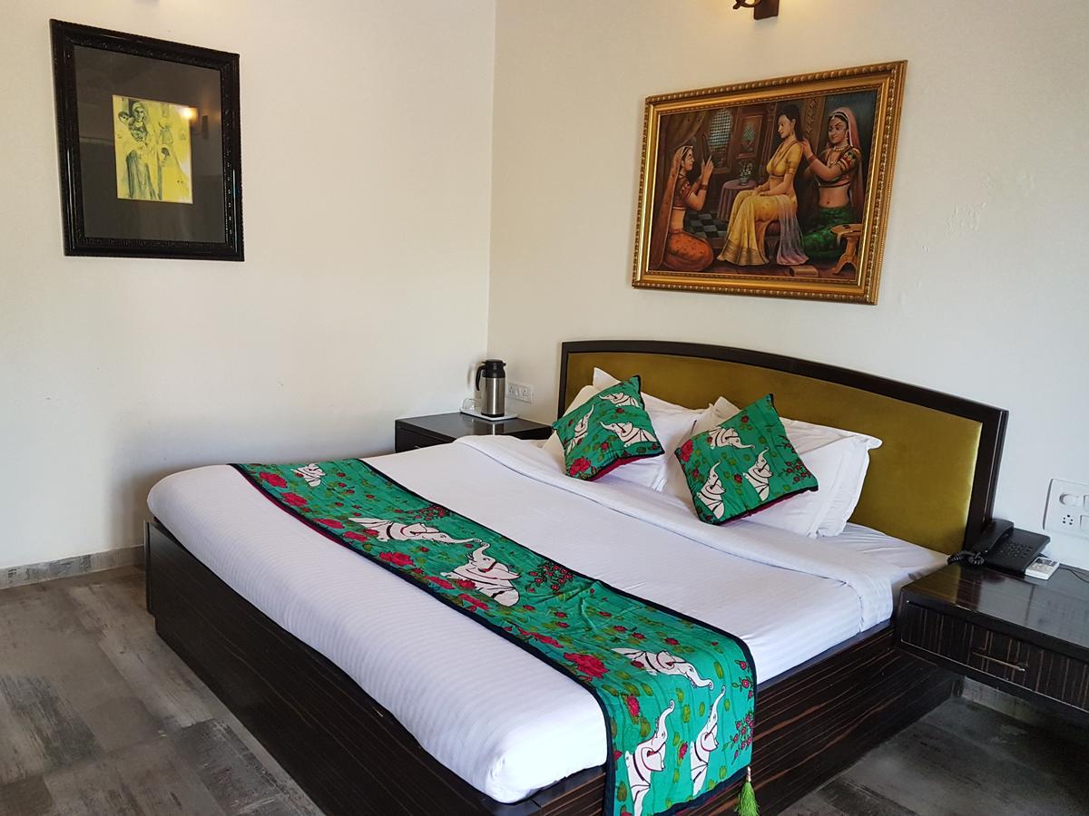 Hotel Karnavati Маунт-Абу Экстерьер фото