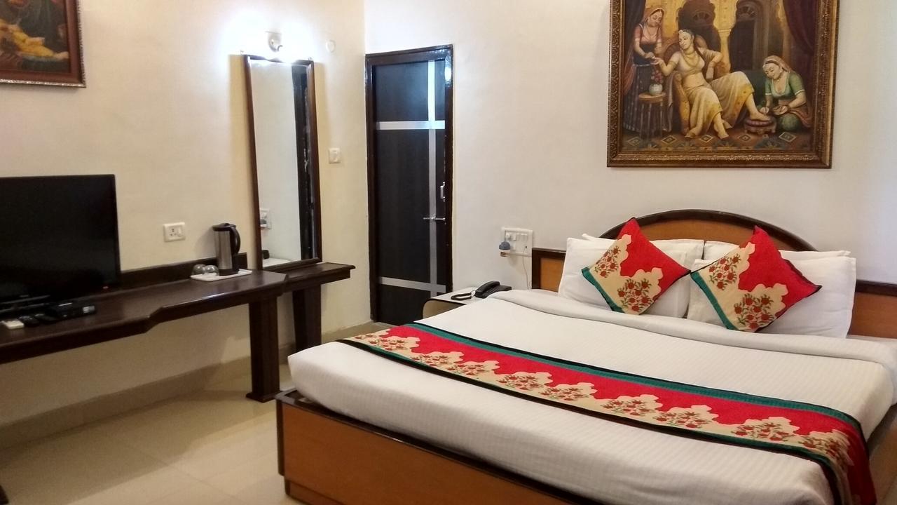 Hotel Karnavati Маунт-Абу Экстерьер фото